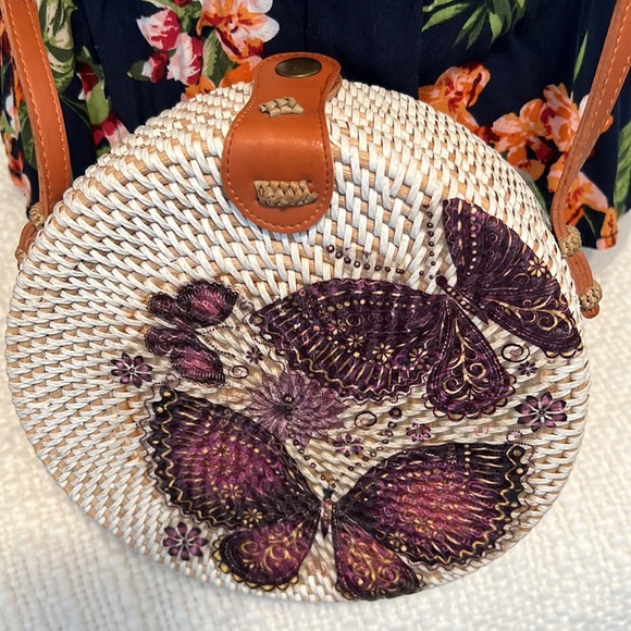 NWOT Round Rattan Crossbody Bag - Picture 2 of 7